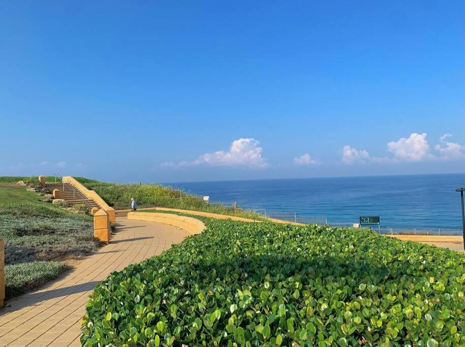 Ocean Dream Apartment Нетания Екстериор снимка